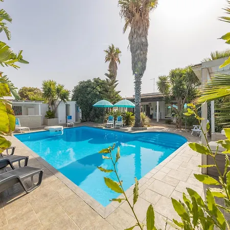 Cotriero Crystal Villa