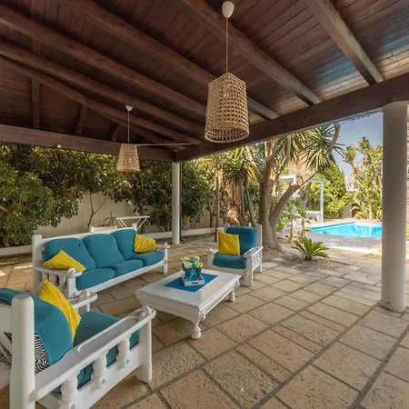 Cotriero Crystal Villa *