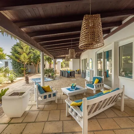 Cotriero Crystal Villa